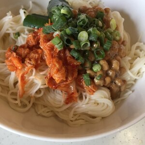 具いっぱーい！ 冷やしそうめん ♪